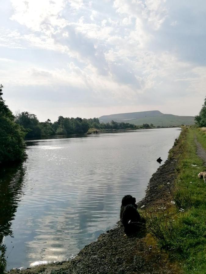 Brecon Burrows Dowlais Exterior foto